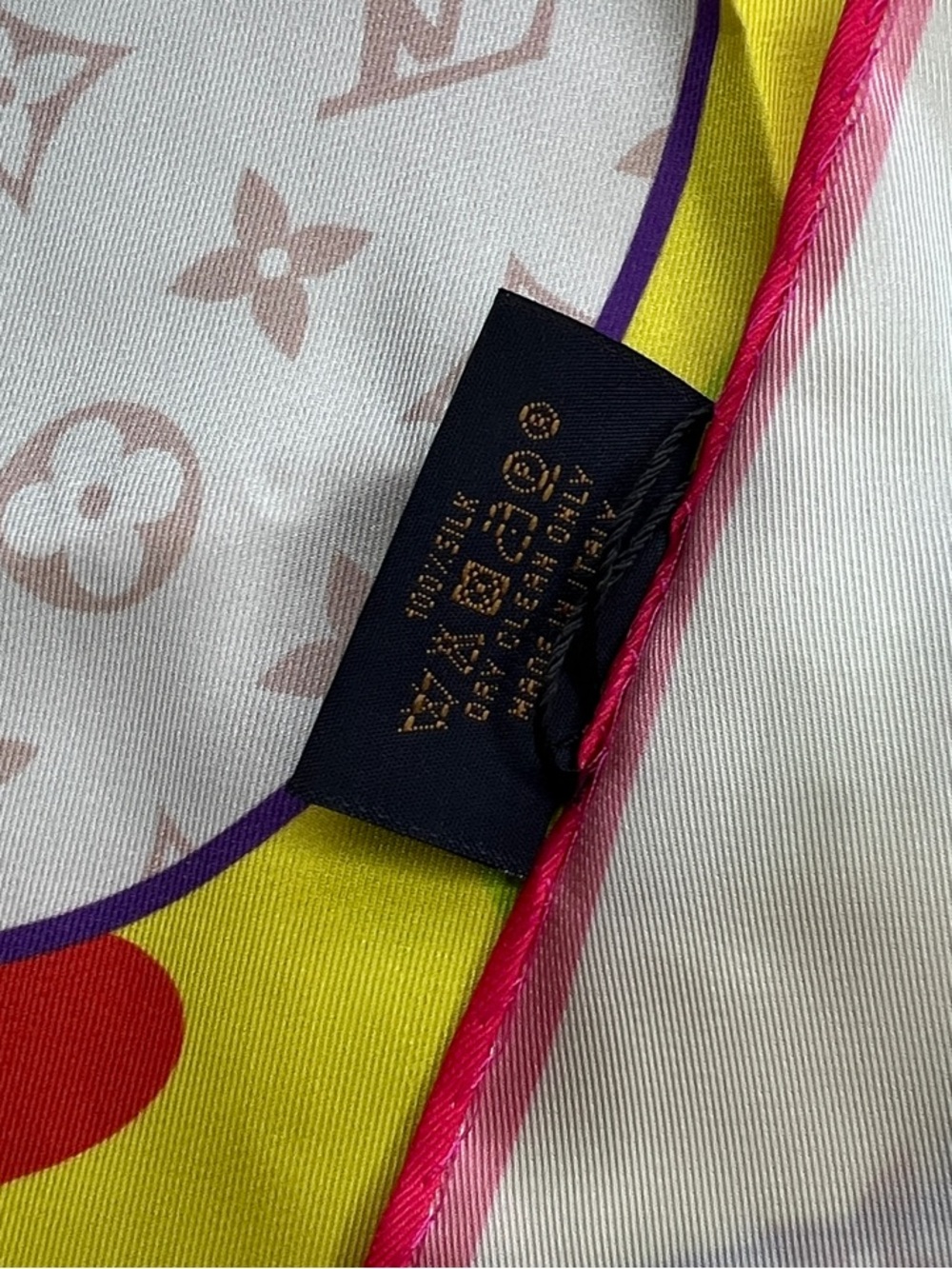 Louis Vuitton Multicolor Floral LV Silk Scarf with Pink Border - Picture 4 of 7